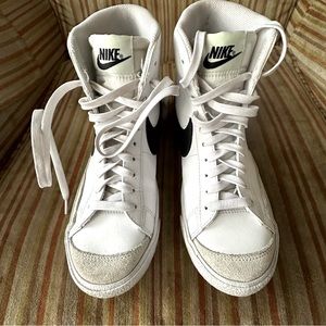 Nike Blazers 6.5 youth size (7 women’s)